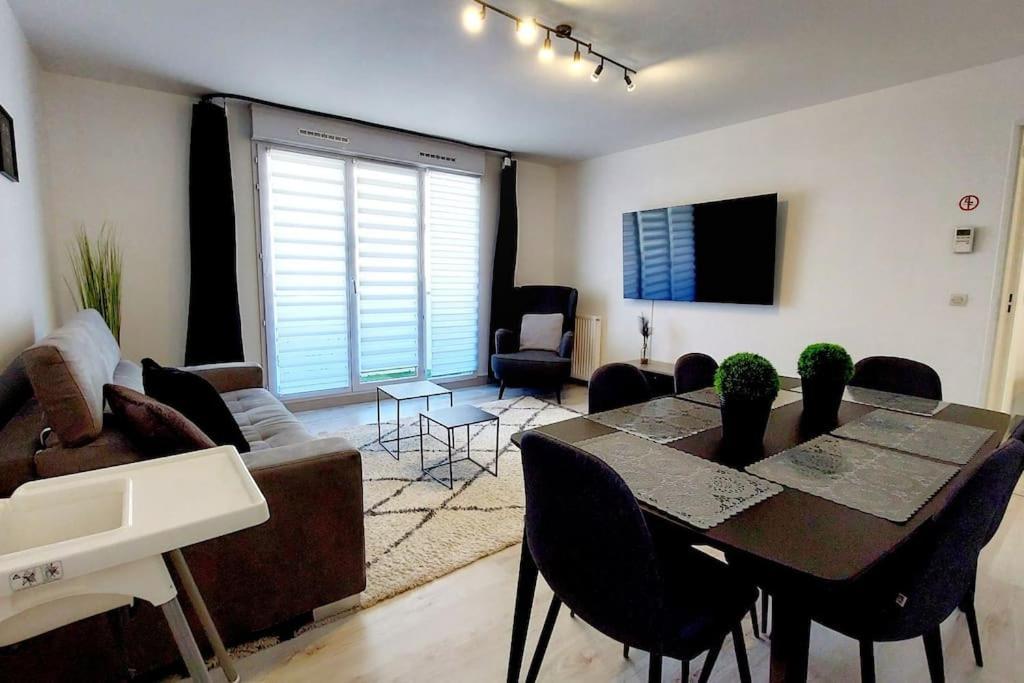 Cosy Home 2, 2 Chambres, 6 Personnes, 3 Min Gare, Parking 세르지 외부 사진